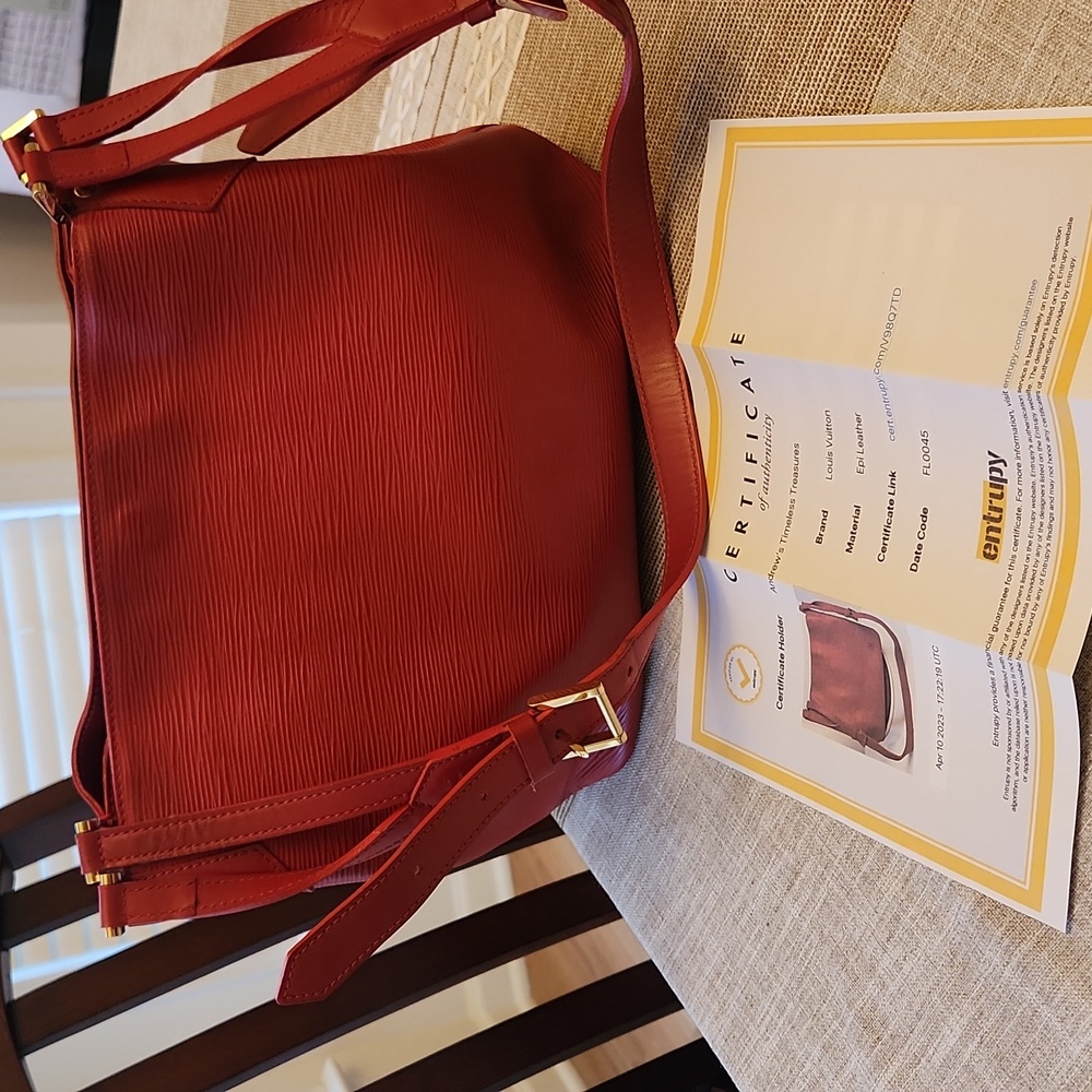 Louis Vuitton Epi Leather Mandara MM Shoulder bag❤️PRICE FIRM